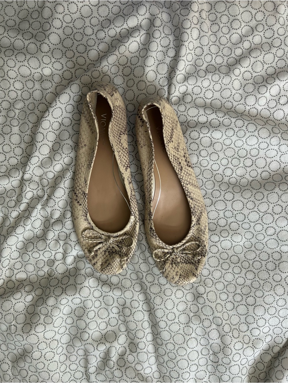 Vionic Beige Snake-Print Bow Ballet Flats
